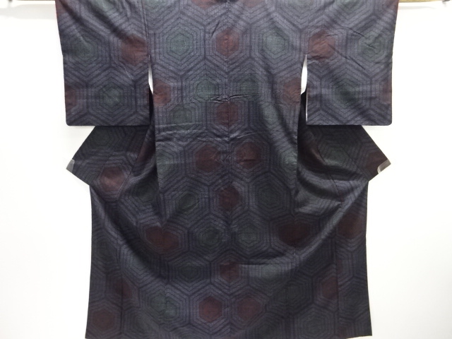 JAPANESE KIMONO / YUKI TSUMUGI / WOVEN KIKKO